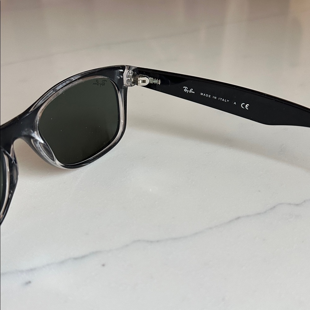Ray-Ban Black Sunglasses - Picture 3 of 5